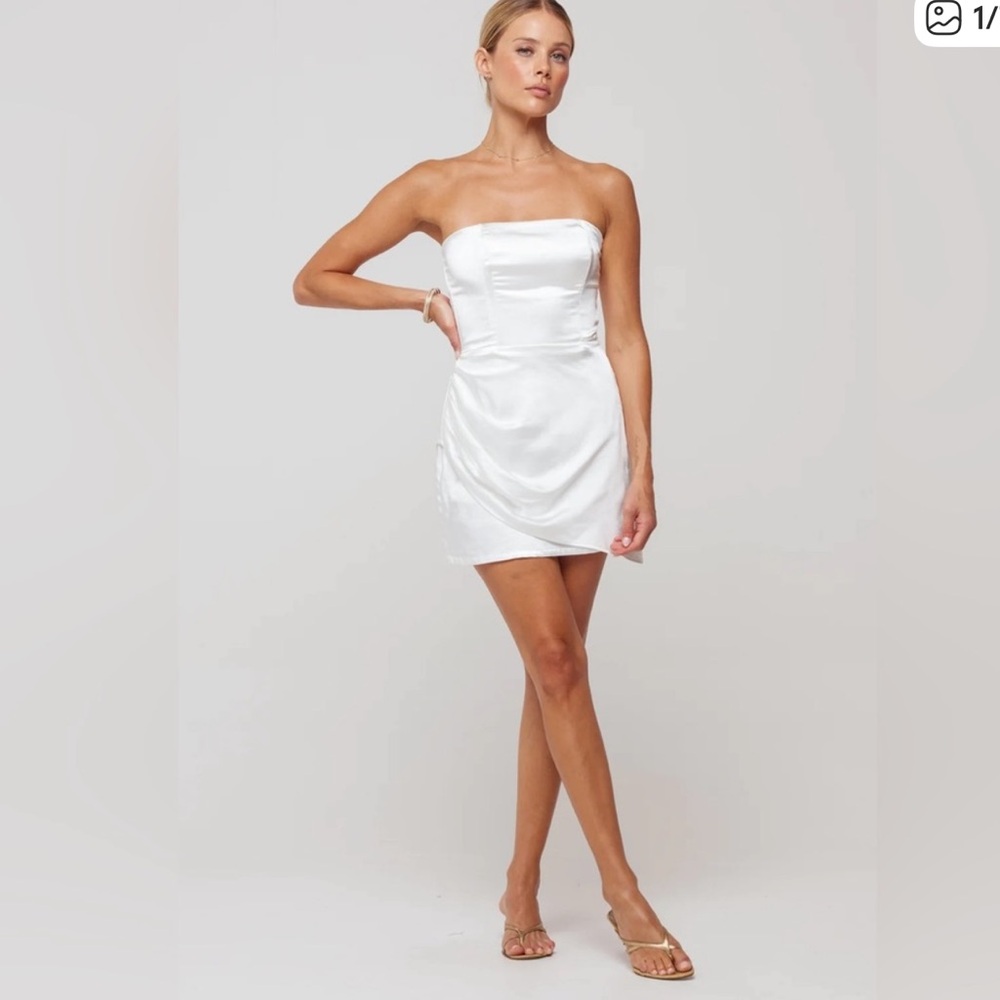 RESA Cindy Mini Strapless Dress in Pearl